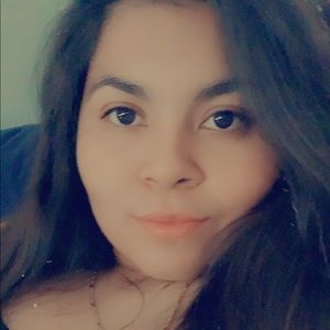 Meet your Posher, Esperanza